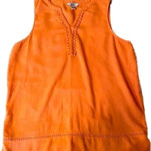 M linen sleeveless blouse.